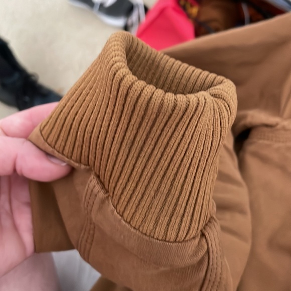 Brown Carhartt jacket women’s size medium - Picture 5 of 9